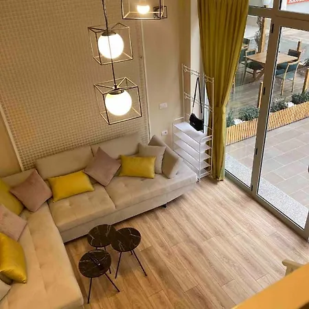 Lovely Apartment In Pogradec City With A Lake View Exterior photo